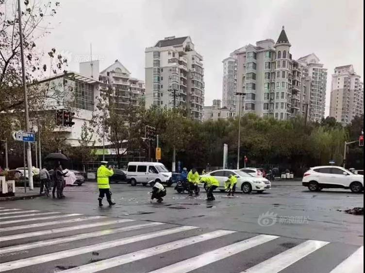 日本财务大臣：企业利润正受到美国关税冲击 尤其是汽车行业